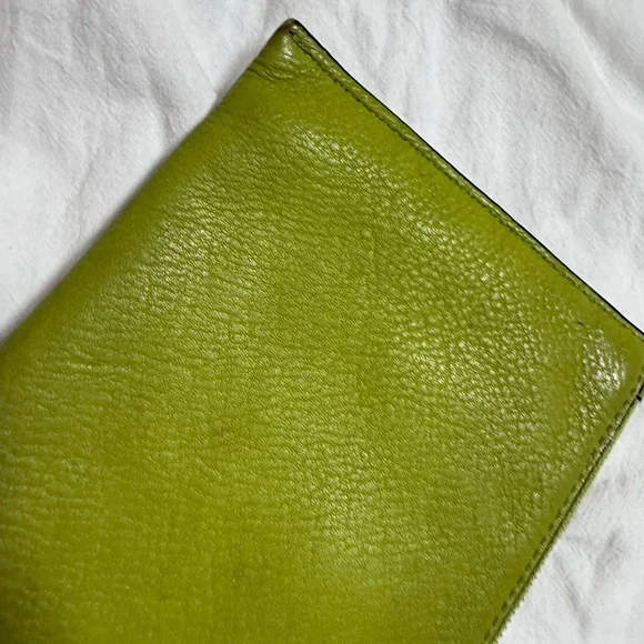 Michael Kors Olive Eyelet Clutch - Picture 4 of 9